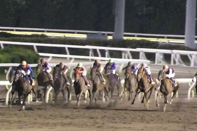 ハッピースプリントがあっさりと抜け出す