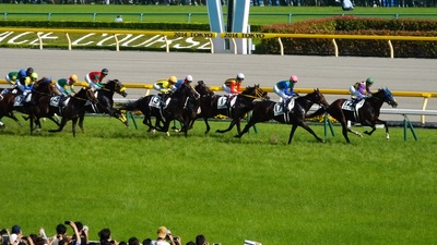 エキマエが先頭に