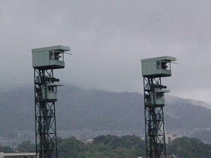 阪神競馬場は雨模様