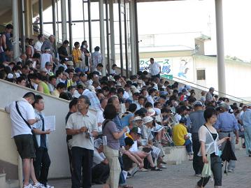 水沢競馬場に来場者多数