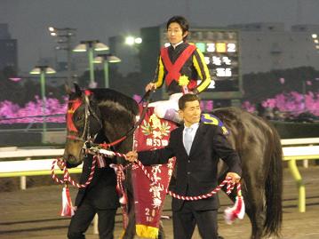 優勝馬ヴァーミリアン